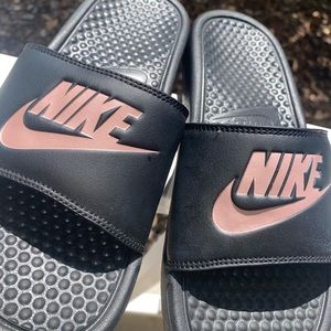Nike Sandals/Slip On